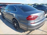Volkswagen Passat 1.8T R-Line 1VWDT7A36HC024482 photo