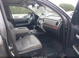 Toyota Tundra Limited 5.7L V8 5TFHW5F16JX711029 fotografie
