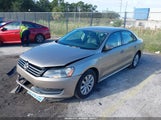 Volkswagen Passat 1.8T Wolfsburg Edition 1VWAT7A39FC027473 снимка