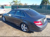 Mercedes-Benz C 300 Luxury 4Matic/Sport 4Matic WDDGF8BB0AF449838 fotografie