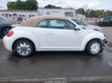 Volkswagen Beetle 2.0T Coast/2.0T S/2.0T Se 3VW5DAAT2JM502786 снимка