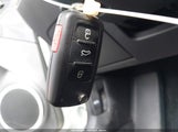 Volkswagen Beetle 2.0T Coast/2.0T S/2.0T Se 3VW5DAAT2JM502786 снимка
