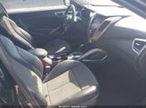 Hyundai Veloster Base W/Black KMHTC6AD6DU164467 снимка