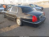 Lincoln Town Car Signature 1LNHM82W43Y630502 снимка
