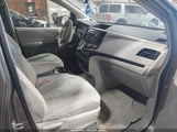 Toyota Sienna Le V6 5TDKK3DC5BS076922 снимка