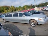Lincoln Town Car Executive 2L1FM88W28X658466 fotografie