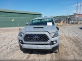 Toyota Tacoma Trd Sport 5TFSZ5AN4KX193298 photo