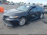 Toyota Camry Le 4T1B11HK5JU050254 photo