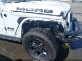 Jeep Wrangler Unlimited Moab 4X4 1C4HJXEG4KW614032 photo