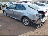 Toyota Camry Le 4T1B11HK2JU578298 photo