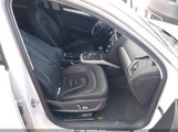 Audi A4 2.0T Premium WAUAFAFL2EN034667 снимка