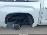 Toyota Tundra Hybrid Platinum Hybrid Crewmax 5.5' Bed 5TFNC5DB7SX107711 fotografie