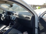 Volkswagen Tiguan 2.0T Se 3VV3B7AXXPM139105 fotografie