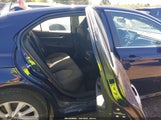 Toyota Camry Le 4T1C11AK8NU680922 photo