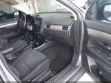 Mitsubishi Outlander Es JA4AD2A39HZ034565 снимка