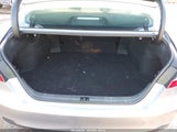 Toyota Camry Le 4T1B11HK2KU693548 photo