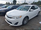 Toyota Camry Le 4T1BF1FK2EU304772 снимка