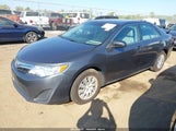 Toyota Camry Le 4T1BF1FK4CU039043 снимка