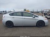 Toyota Prius Three JTDKN3DU4F1913162 снимка