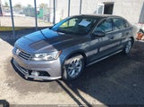 Volkswagen Passat 1.8T S 1VWAT7A35GC016178 снимка
