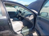 Toyota Camry Le V6 4T1BF32K22U004503 photo