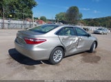 Toyota Camry Le 4T4BF1FK0FR463233 снимка