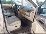 Chrysler Town & Country Limited 2A8HR64X48R780520 photo