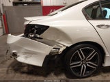 Honda Accord Touring 1HGCR3F97GA004322 fotografie