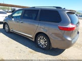 Toyota Sienna Xle Premium 8 Passenger 5TDYZ3DC1JS942460 fotografie