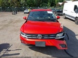 Volkswagen Tiguan 2.0T Se/2.0T Sel/2.0T Sel R-Line/2.0T Sel R-Line Black 3VV2B7AXXKM136581 fotografie