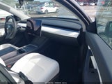 Tesla Model Y Long Range Dual Motor All-Wheel Drive 7SAYGDEE8NF322374 fotografie