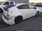 Toyota Prius Three JTDKN3DU6E0360776 снимка