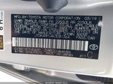 Toyota Prius Xle JTDKARFU4K3081364 снимка