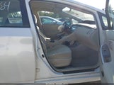 Toyota Prius Two JTDKN3DU6B0273472 снимка