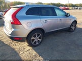 Volvo Xc60 T6/T6 Platinum/T6 Premier Plus/T6 R-Design/T6 R-Design Platinum/T6 R-Design Premier Plus YV4902DZ0C2335437 fotografie
