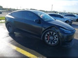 Tesla Model Y Performance Dual Motor All-Wheel Drive 7SAYGDEF3NF534723 fotografie