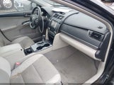 Toyota Camry Hybrid Xle 4T1BD1FK0CU041605 photo