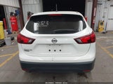 Nissan Rogue Sport S JN1BJ1CP7HW027566 снимка
