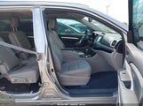 Toyota Highlander Xle V6 5TDKKRFH0FS088364 снимка
