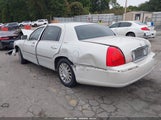Lincoln Town Car Signature 1LNHM81W84Y640937 снимка