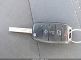 Kia Sorento 2.4L Lx 5XYPG4A32HG196815 photo