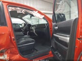 Toyota Tundra Sr5 5.7L V8 5TFUY5F12JX690835 снимка