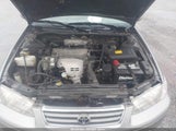 Toyota Camry Le JT2BG22KXY0418018 снимка