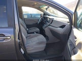Toyota Sienna Le 8 Passenger 5TDKZ3DC5HS822578 снимка