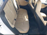 Tesla Model S Signature 5YJSA1DN1CFP02545 fotografie