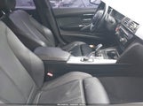 BMW 330I WBA8B9G50HNU09016 снимка