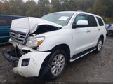Toyota Sequoia Platinum 5.7L V8 5TDDY5G12FS115274 photo