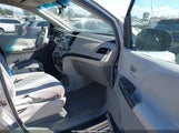 Toyota Sienna Le V6 5TDKK3DC4BS128475 снимка