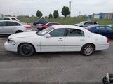 Lincoln Town Car Signature 1LNHM81W54Y655413 fotografie