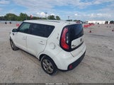 Kia Soul KNDJN2A27H7419600 fotografie